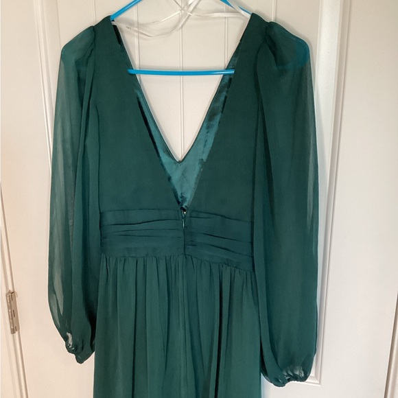 LULU’S Emerald Green XS Sheer Long Sleeves Gown. Elegant/Sophisticated Formal - Picture 9 of 15